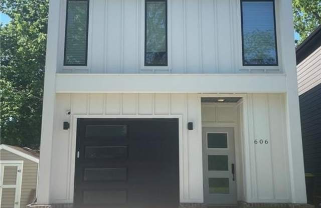 606  W Maple  ST - 606 West Maple Street, Rogers, AR 72756