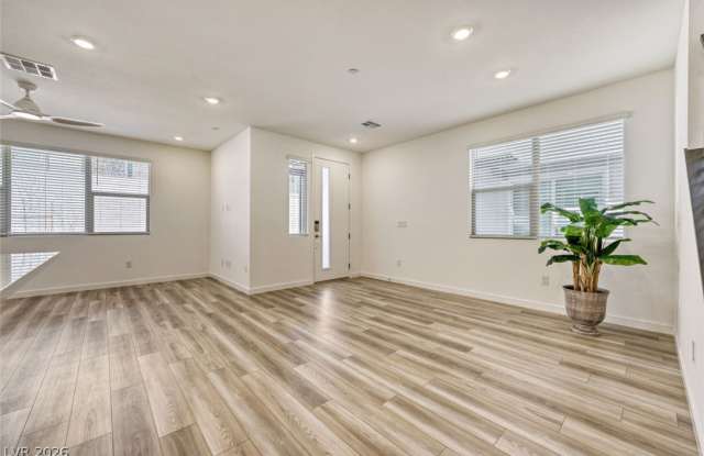 1509 Melodic Lark Drive Gallery 2