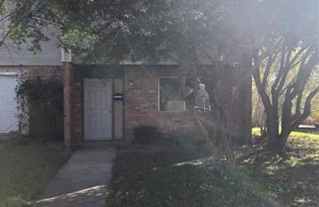 715 W Tyler Street - 715 W Tyler St, Ennis, TX 75119