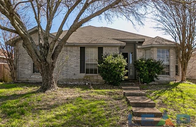 1044 Glencrest Drive - 1044 Glencrest Drive, Cedar Hill, TX 75104