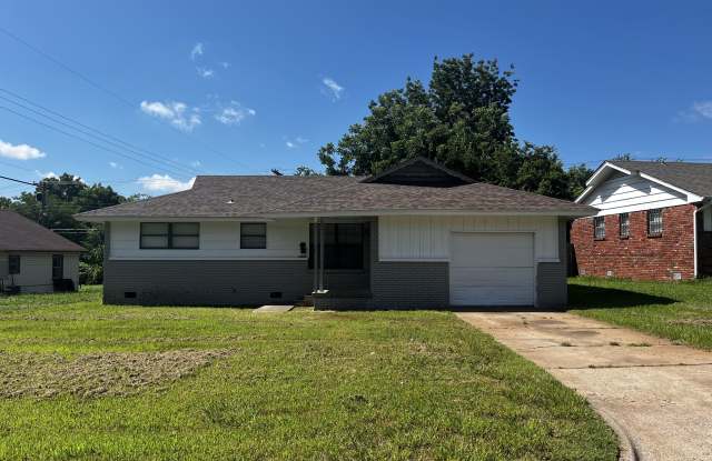 1424 NE 34th St photos photos