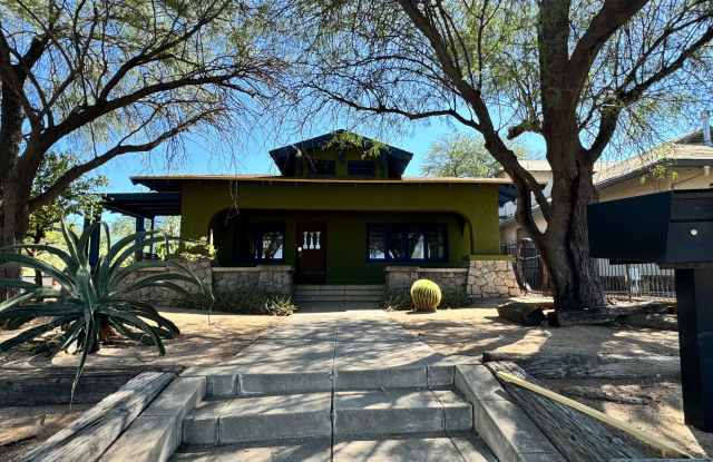 3 bedroom historic home near U of A Campus and downtown! photos photos