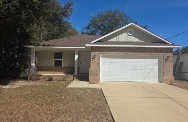 3BR/2BA brick home with over sized privacy fenced backyard! photos photos