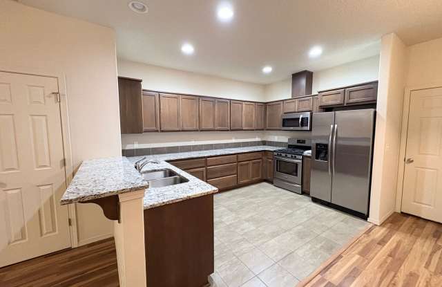 Welcome Home: A Bright, Spacious Retreat in Prime Vancouver Location photos photos