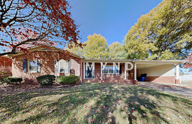 621 N Carolina Ave - 621 Carolina Avenue North, Statesville, NC 28677
