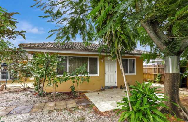 1690 Northeast 34th Lane - 1690 Northeast 34th Lane, Oakland Park, FL 33334