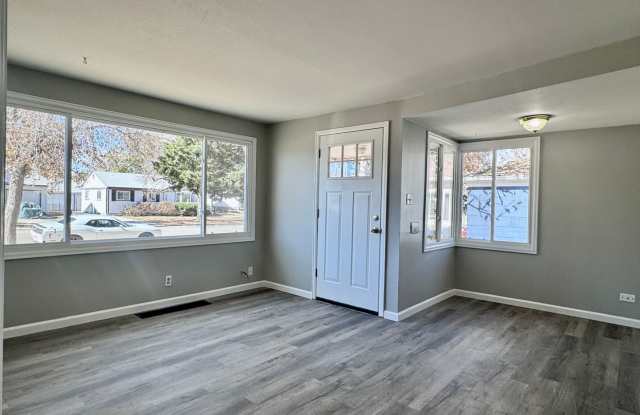 Cute Home In Aurora!! Convenient Location Moments From UCHealth, Anschutz Medical Campus  Children's Hospitals! Gallery 3