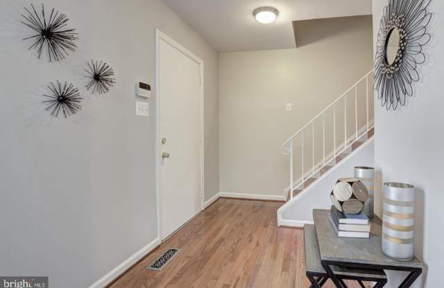 3147 BAYSWATER COURT Gallery 3