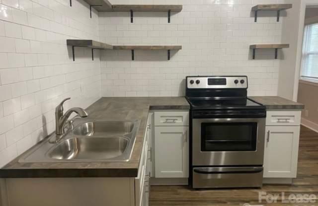 3128/3130 Ridge Avenue Gallery 4