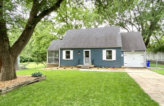 6601 West 80th Street - 6601 West 80th Street, Overland Park, KS 66204