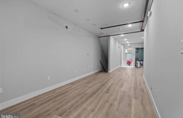 2950 KENSINGTON Avenue unit: 1 photos photos