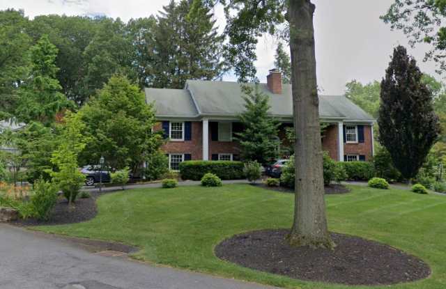 Gorgeous 4 Bed, 3 Bath House for Rent in Menands! photos photos