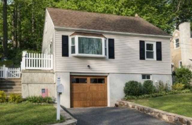 83 Chestnut Hill Drive West photos photos