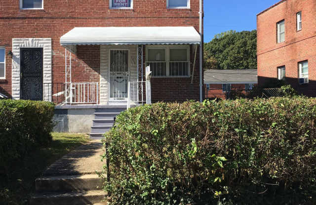 1216 N. Augusta Ave photos photos