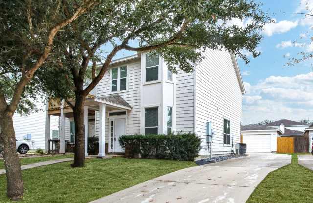 3-Bedroom Townhouse with Open Floor Plan and Spacious Backyard Near Lackland AFB photos photos