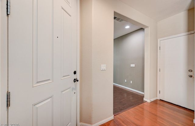 4421 Desert Home Avenue Gallery 4