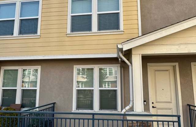 Lovely 2 Bedroom 2.5 Bathroom! - 4038 Central Avenue, Fremont, CA 94536
