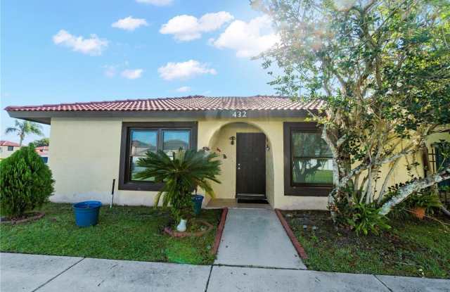 432 HUNTER CIRCLE photos photos