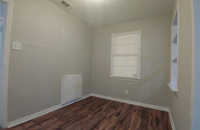2347 Village Way Gallery 2