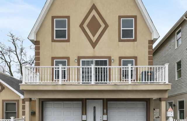 209 Bay Avenue unit: Fd photos photos