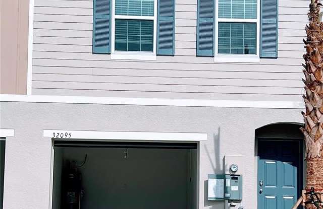 32095 POND APPLE BEND photos photos