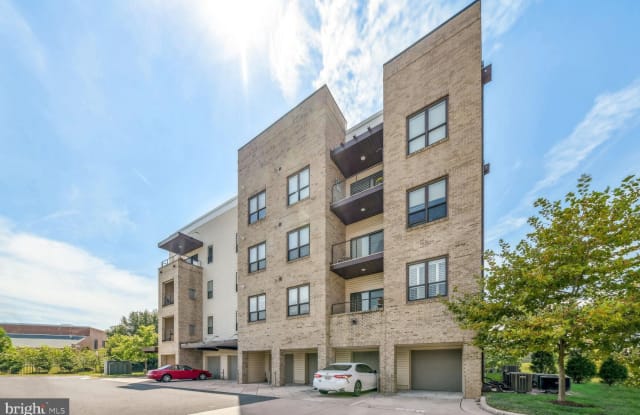8980 FASCINATION COURT - 8980 Fascination Court, Laurel Hill, VA 22079