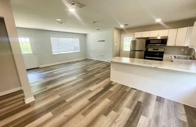 Charming 3 Bedroom Home in Pearl! Gallery 4