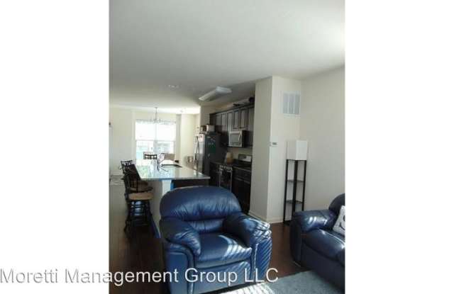 3535 Woodlake Drive Gallery 3