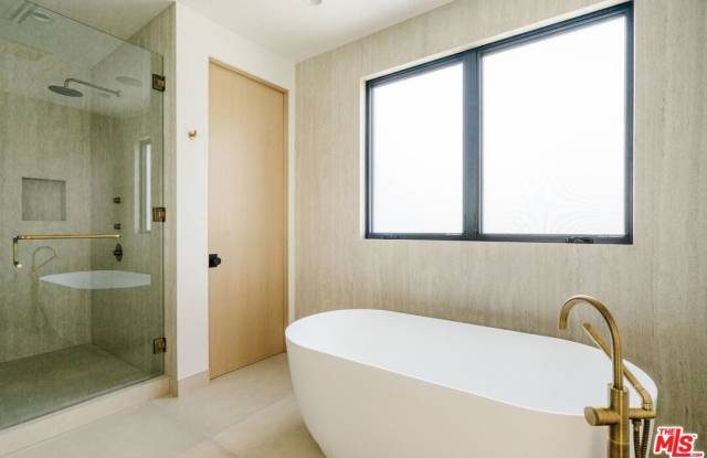 4087 Kraft Avenue photos photos