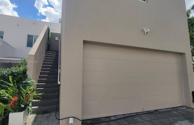 10435 NW 66th St - 10435 Northwest 66th Street, Doral, FL 33178