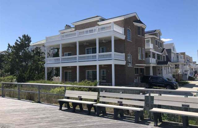 118 S Sacramento Ave - 118 South Sacramento Avenue, Ventnor City, NJ 08406