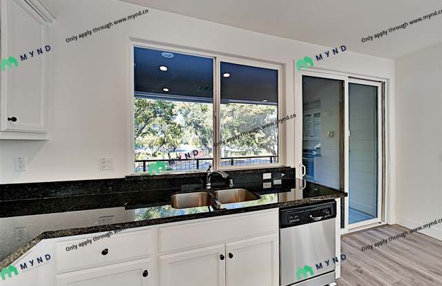 325 Lucuma Ln Gallery 2