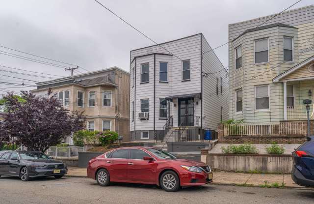 52 48TH ST - 52 East 48th Street, Bayonne, NJ 07002