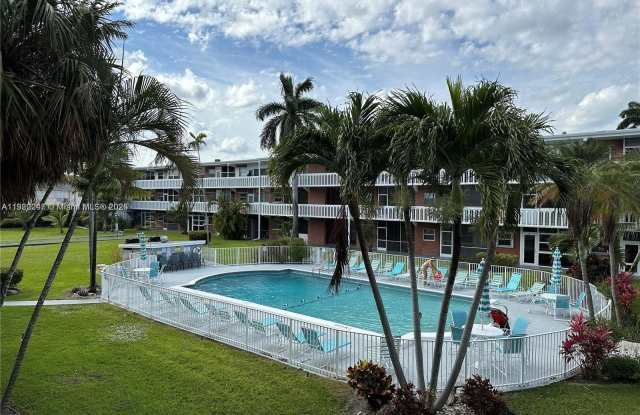 141 NE 10th Ave - 141 Northeast 10th Avenue, Hallandale Beach, FL 33009