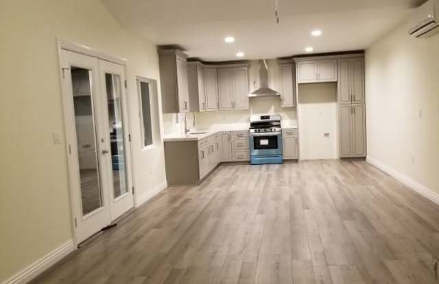 7644 OWENSMOUTH AVE - 7644 Owensmouth Avenue, Los Angeles, CA 91304