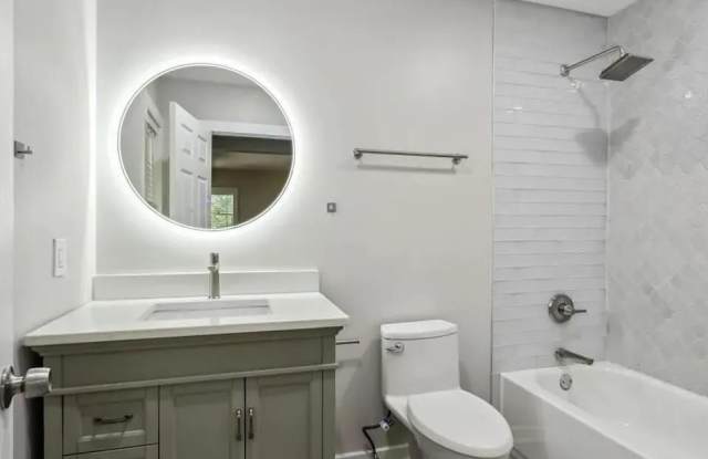 1295 Mcclure Avenue NW Gallery 4