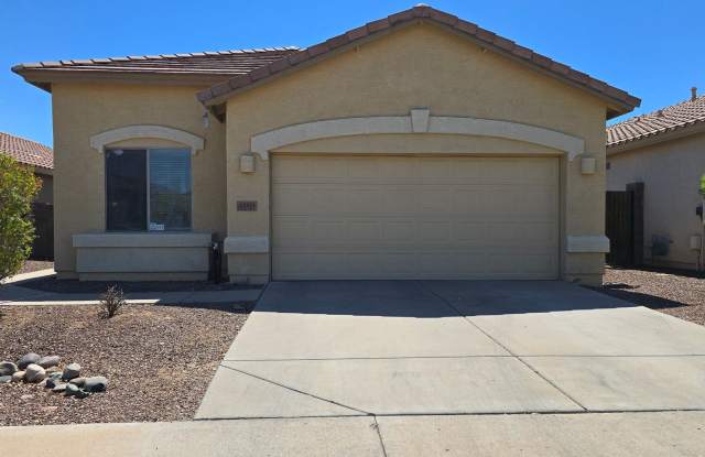 Fantastic 4BR in popular area of Litchfield Park Gallery 1