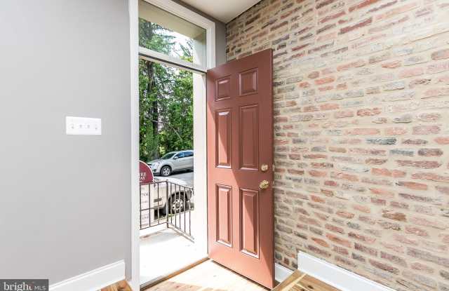 337 FONT HILL AVENUE Gallery 4