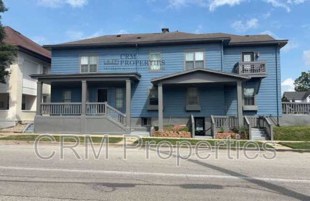 302 E Walnut St photos photos