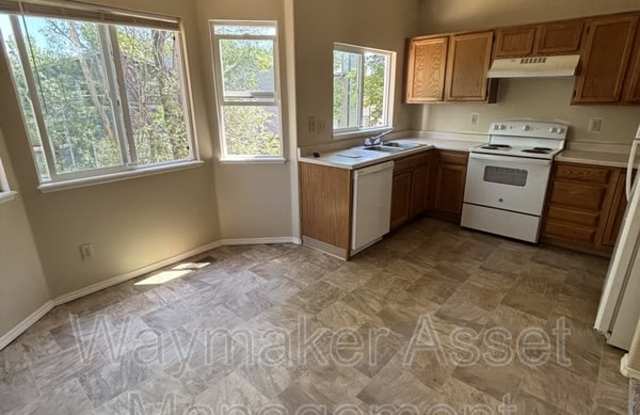 5735 Grapevine Drive Gallery 4