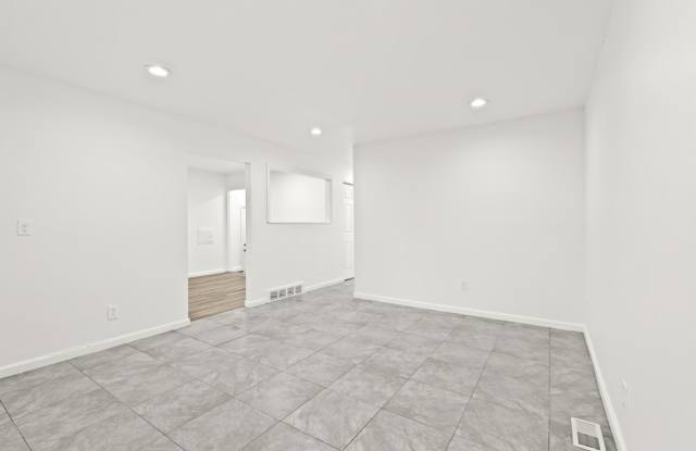 8148 Normile Street Gallery 2