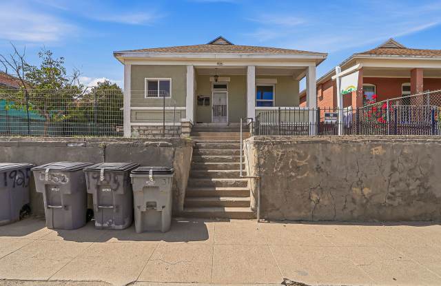 1925 Arizona Avenue - Unit 2 Gallery 1