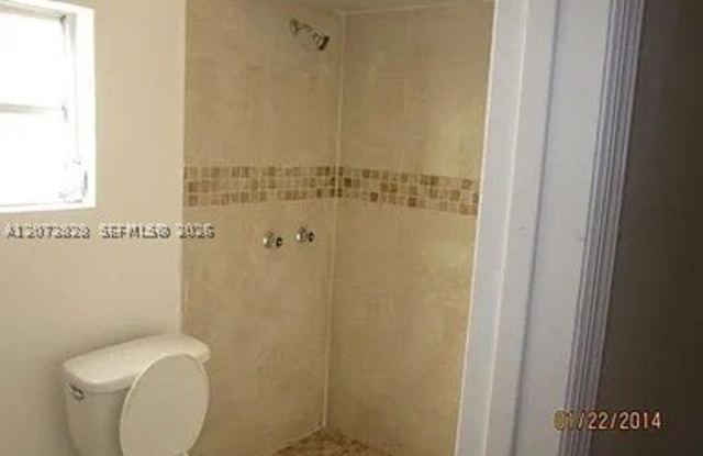 2410 NW 34th St photos photos