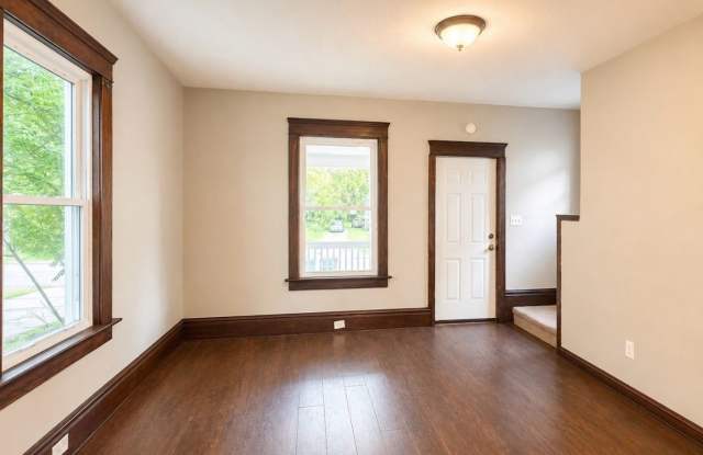 3 Bedroom 1 Bathroom single family Home for Rent Gallery 4