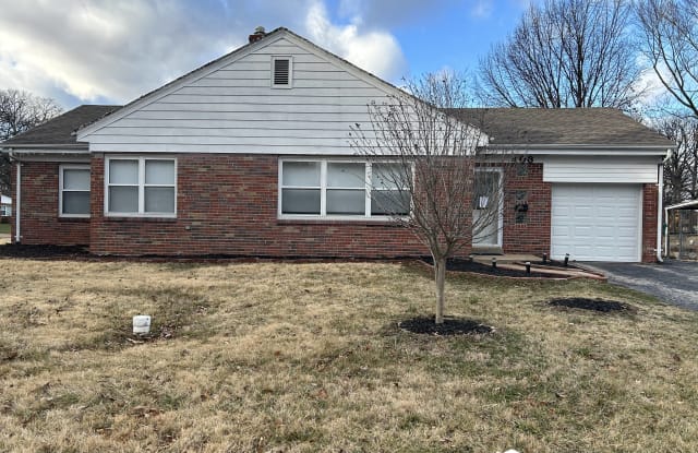 403 Hampshire Court - 403 Hampshire Court, Webster Groves, MO 63119 403 Hampshire Court - 403 Hampshire Court, Webster Groves, MO 63119