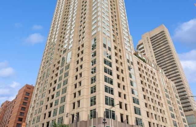 33 W ONTARIO Street - 33 West Ontario Street, Chicago, IL 60654