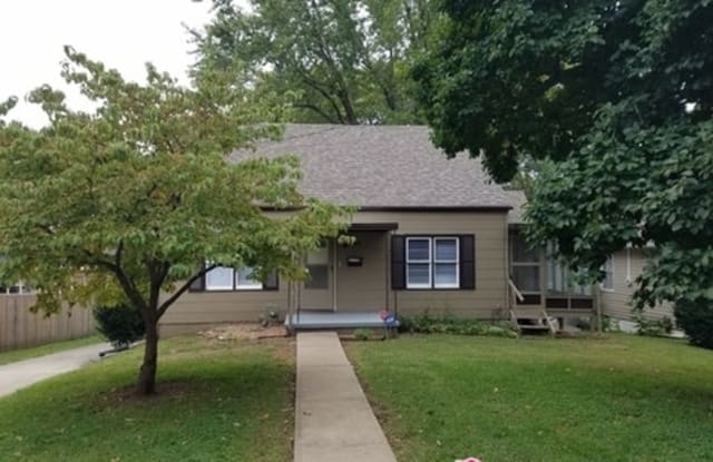 1405 W 25th St S - 1405 West 25th Street, Independence, MO 64052