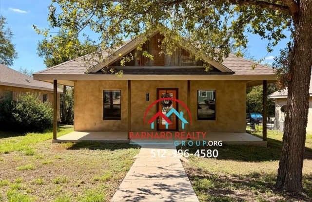 Available Now: 2 bed 2 bath with Garage Gallery 1