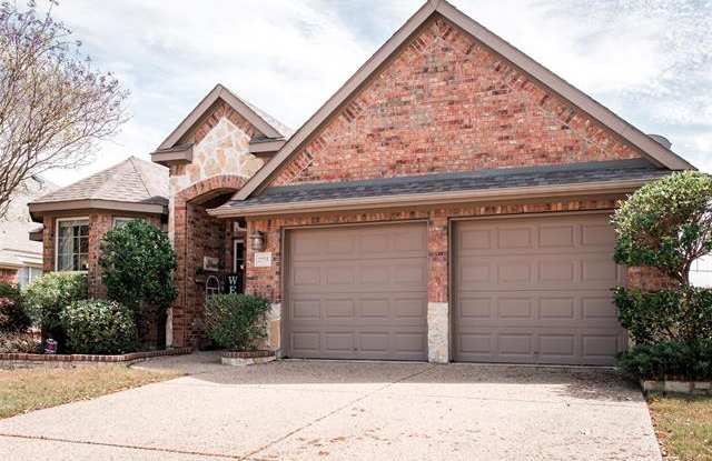 2775 Waterway Drive - 2775 Waterway Drive, Grand Prairie, TX 75054