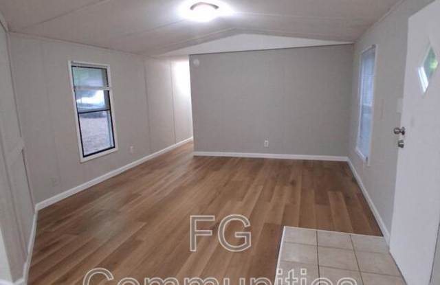 120 Deck Circle Gallery 3